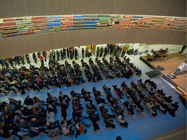 Nacht des Rechts: Publikum in der Calatrava-Bibliothek